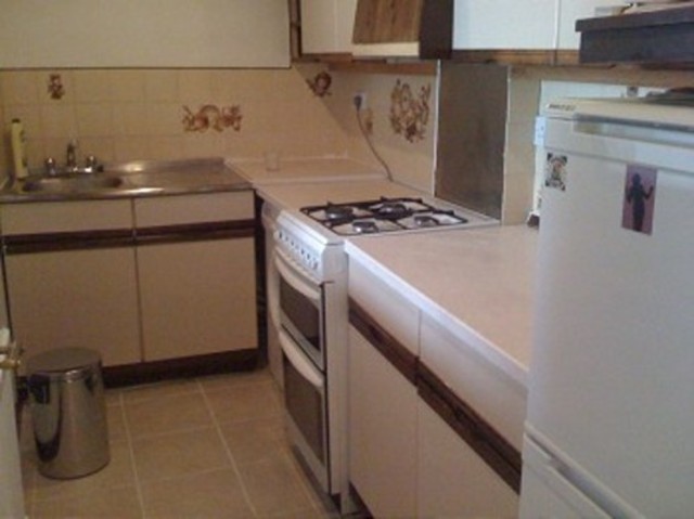 Image of 2 bedroom Flat to rent in Hardwicke Road London N13 at Hardwicke Road  Palmers Green, N13 4SL