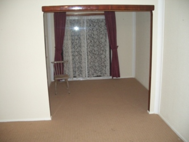  Image of 4 bedroom Semi-Detached house to rent in Goodmayes Road Goodmayes Ilford IG3 at Harrold Wood Newbury Close Seven Kings, IG3 9UN