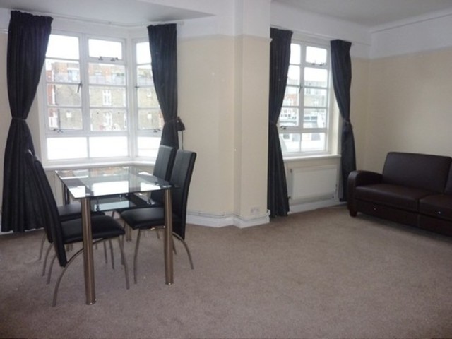 Image of 1 bedroom Flat to rent in Hatherley Grove London W2 at Hatherley Grove Hatherley Court Queensway, W2 5RB