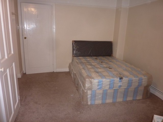  Image of 1 bedroom Flat to rent in Hatherley Grove London W2 at Hatherley Grove Hatherley Court Queensway, W2 5RB