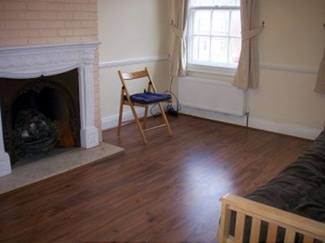  Image of 3 bedroom Flat to rent in Cockfosters Road Cockfosters Barnet EN4 at Heddon Court Cockfosters Road Cockfosters, EN4 0DE