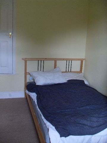  Image of 3 bedroom House Share to rent in Heeley Road Selly Oak Birmingham B29 at Selly Oak West Midlands Selly Oak, B29 6EJ