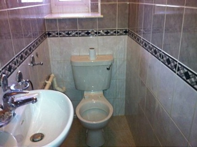  Image of 3 bedroom Flat to rent in Green Lanes London N13 at Hertford Court Green Lanes Palmers Green, N13 4DD