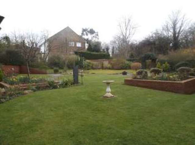  Image of 2 bedroom Flat for sale in Billy Lows Lane Potters Bar EN6 at Billy Lows Lane  Potters Bar, EN6 1XW