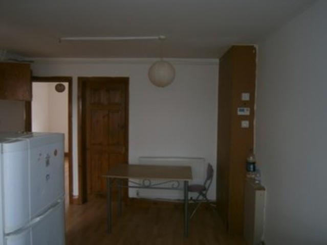  Image of 2 bedroom Flat to rent in Leytonstone Road London E15 at High road Stratford London, E15 1JA