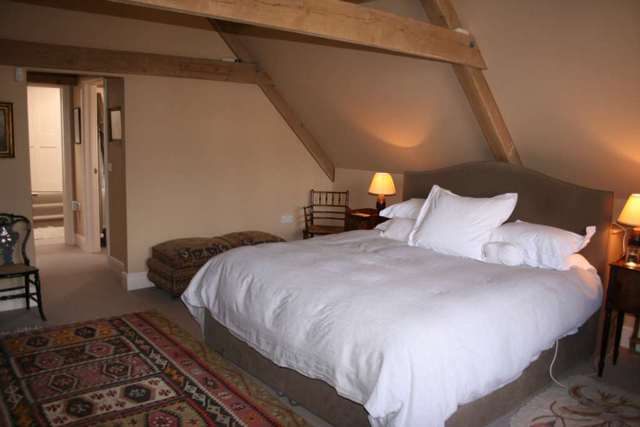  Image of 3 bedroom Maisonette to rent in High Street Bruton BA10 at High Street  Bruton, BA10 0AH