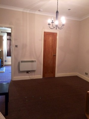  Image of 1 bedroom Flat to rent in High Street Hornchurch RM11 at - HIGH STREET  HORNCHURCH, RM11 3XS