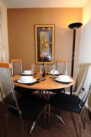 Image of 2 bedroom Apartment to rent in Town Mead Crawley RH11 at Highfield House, Town Mead West Green Crawley, RH11 7EH