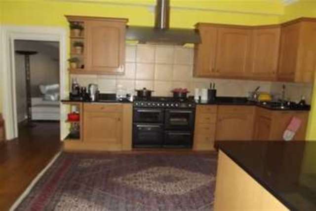  Image of 4 bedroom Detached house to rent in Highfield Road Southampton SO17 at Southampton, SO17 1PJ