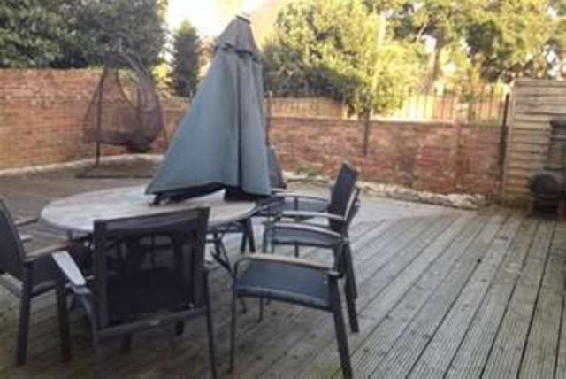  Image of 4 bedroom Detached house to rent in Highfield Road Southampton SO17 at Southampton, SO17 1PJ