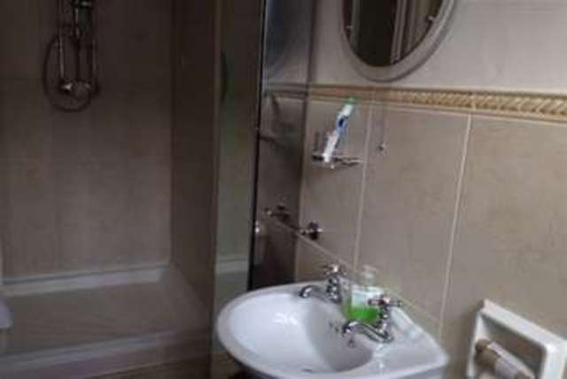  Image of 4 bedroom Detached house to rent in Highfield Road Southampton SO17 at Southampton, SO17 1PJ