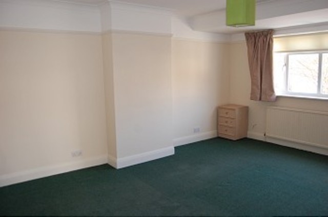  Image of 3 bedroom Semi-Detached house for sale in Highview Gardens Edgware HA8 at Highview Gardens  Edgware, HA8 9UB