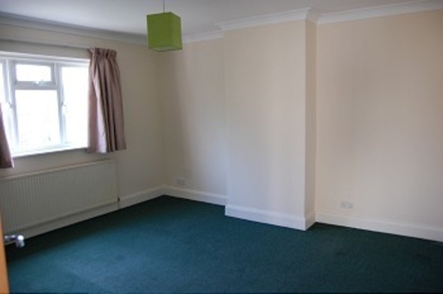  Image of 3 bedroom Semi-Detached house for sale in Highview Gardens Edgware HA8 at Highview Gardens  Edgware, HA8 9UB