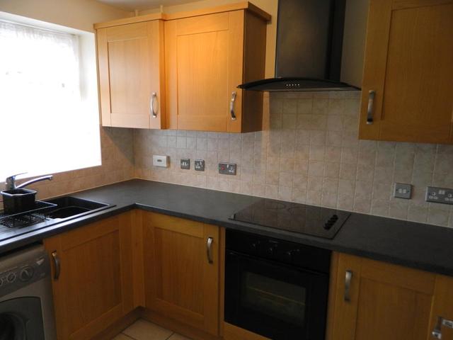  Image of 3 bedroom Semi-Detached house for sale in Hillesden Avenue Elstow Bedford MK42 at Elstow  Bedford, MK42 9YX