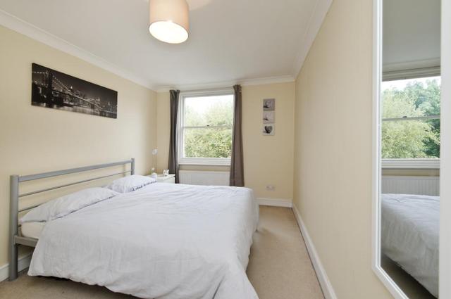  Image of 2 bedroom Flat to rent in Hillgate Place London SW12 at Hillgate Place  London, SW12 9ES
