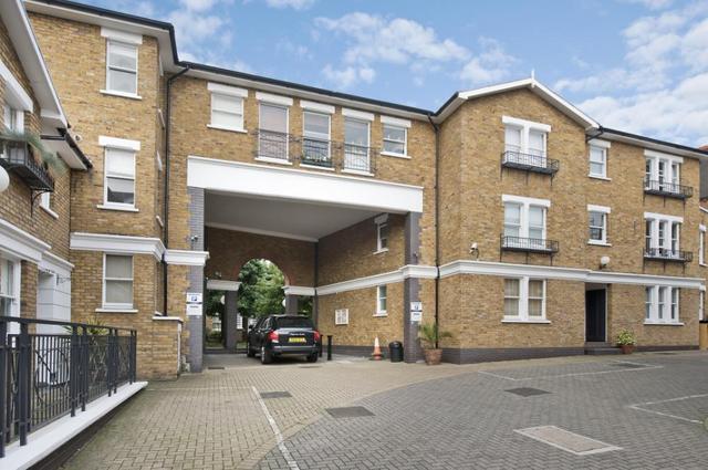  Image of 2 bedroom Flat to rent in Hillgate Place London SW12 at Hillgate Place  London, SW12 9ES