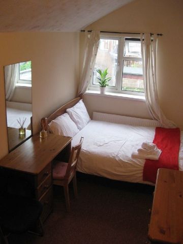  Image of 5 bedroom House Share to rent in Hobson Road Selly Park Birmingham B29 at Selly Park West Midlands Selly Park, B29 7QH