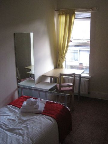  Image of 5 bedroom House Share to rent in Hobson Road Selly Park Birmingham B29 at Selly Park West Midlands Selly Park, B29 7QH