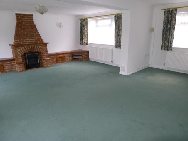  Image of 3 bedroom Detached house to rent in The Warren Holbury Southampton SO45 at Holbury  Not specified, SO45 2QB