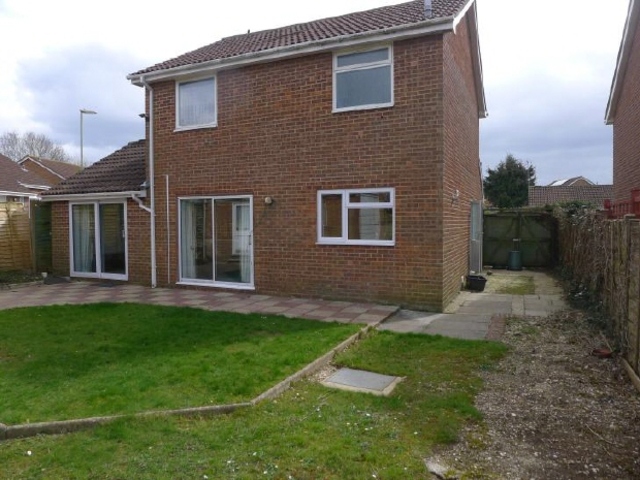  Image of 3 bedroom Detached house to rent in The Warren Holbury Southampton SO45 at Holbury  Not specified, SO45 2QB