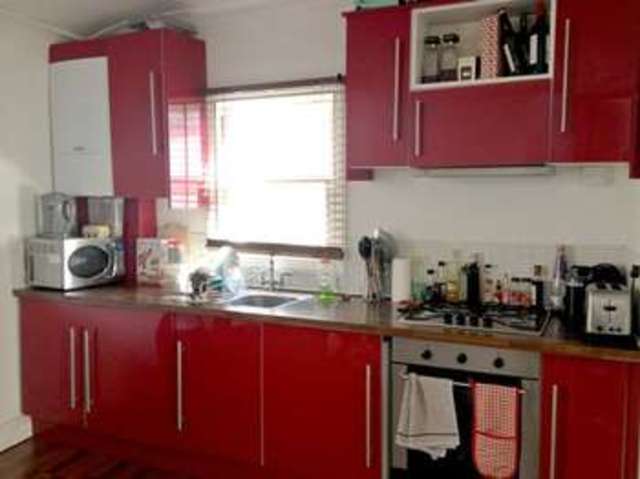  Image of 2 bedroom Flat to rent in Holyport Road London SW6 at London, SW6 6LZ