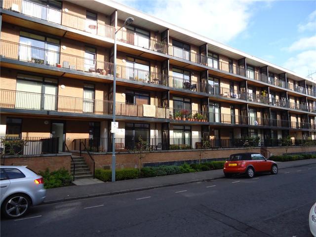  Image of 3 bedroom Flat to rent in Hopetoun Street Edinburgh EH7 at Bellevue Edinburgh Edinburgh, EH7 4GH