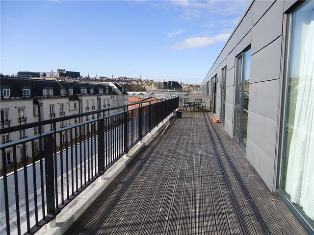  Image of 3 bedroom Flat to rent in Hopetoun Street Edinburgh EH7 at Bellevue Edinburgh Edinburgh, EH7 4GH