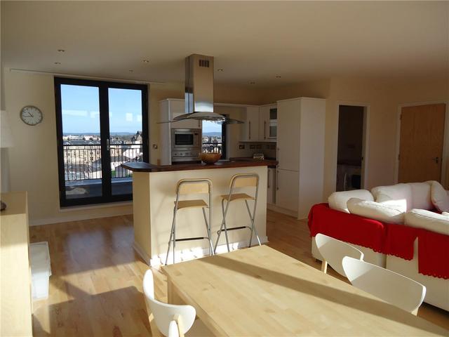  Image of 3 bedroom Flat to rent in Hopetoun Street Edinburgh EH7 at Bellevue Edinburgh Edinburgh, EH7 4GH