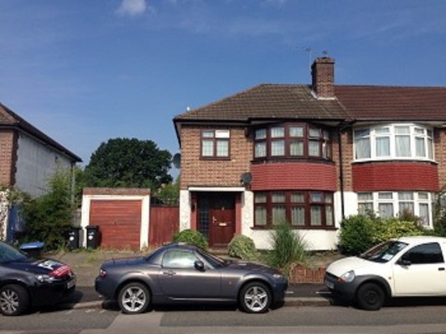 Image of 3 bedroom Detached house to rent in Hoppers Road London N21 at Hoppers Road  Winchmore Hill, N21 3LP