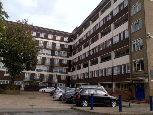  Image of 3 bedroom Maisonette to rent in Benworth Street London E3 at HOWCROFT HOUSE BENWORTH STREET LONDON, E3 2AU