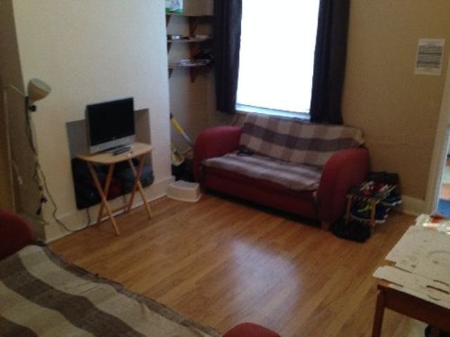  Image of 5 bedroom House Share to rent in Hubert Road Selly Oak Birmingham B29 at Selly Oak West Midlands Selly Oak, B29 6EE
