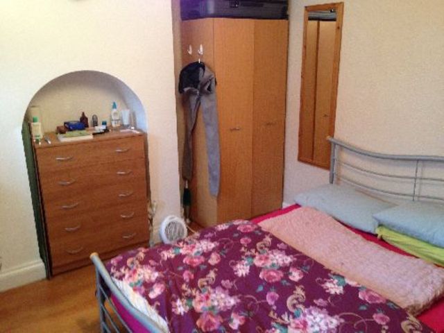  Image of 5 bedroom House Share to rent in Hubert Road Selly Oak Birmingham B29 at Selly Oak West Midlands Selly Oak, B29 6EE