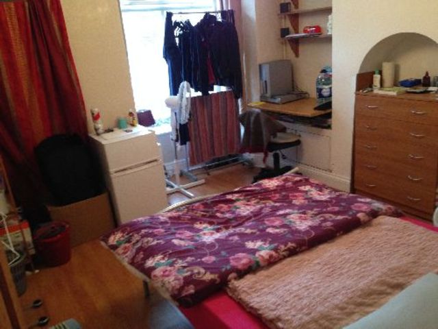  Image of 5 bedroom House Share to rent in Hubert Road Selly Oak Birmingham B29 at Selly Oak West Midlands Selly Oak, B29 6EE