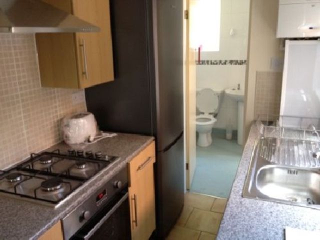  Image of 4 bedroom House Share to rent in Hubert Road Selly Oak Birmingham B29 at Selly Oak West Midlands Selly Oak, B29 6ER