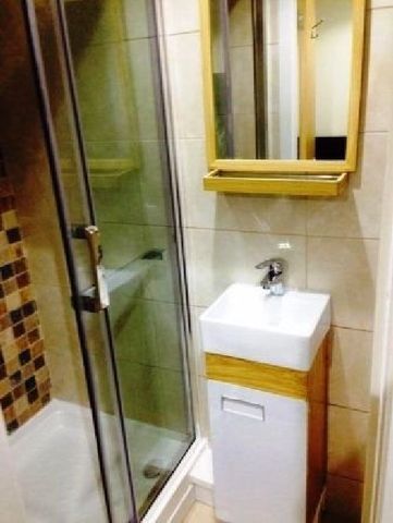  Image of 12 bedroom House Share to rent in Hubert Road Selly Oak Birmingham B29 at B29 6ET  Selly Oak, B29 6ET