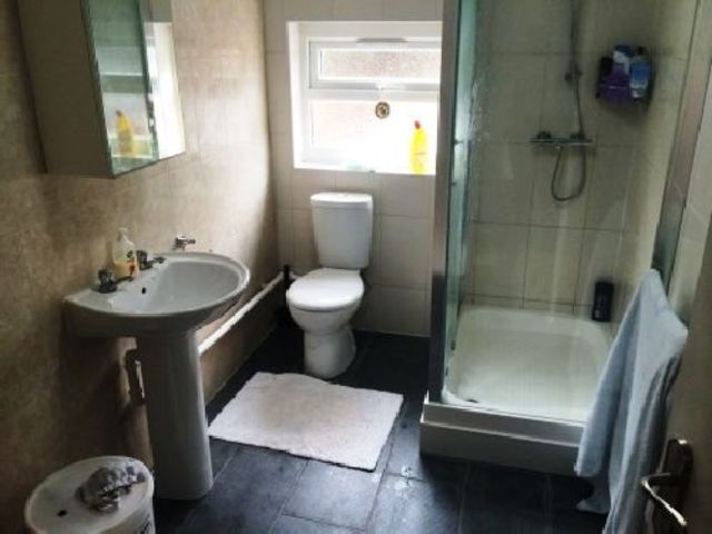  Image of 6 bedroom House Share to rent in Hubert Road Selly Oak Birmingham B29 at Selly Oak West Midlands Selly Oak, B29 6ER