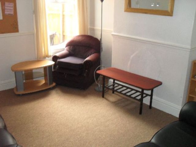  Image of 4 bedroom House Share to rent in Hubert Road Selly Oak Birmingham B29 at Selly Oak West Midlands Selly Oak, B29 6ES