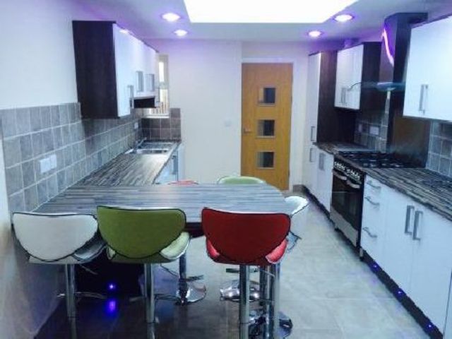  Image of 6 bedroom House Share to rent in Hubert Road Selly Oak Birmingham B29 at Selly Oak West Midlands Selly Oak, B29 6ES