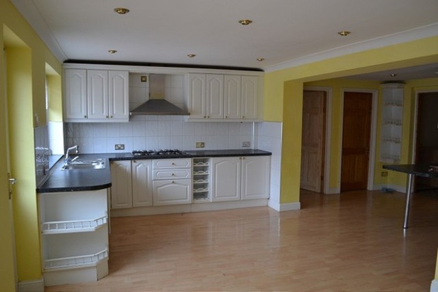  Image of 5 bedroom End of Terrace to rent in Hugo Gardens Rainham RM13 at Hugo Gardens  Rainham, RM13 7LA
