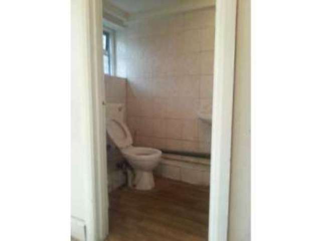  Image of 1 bedroom Flat to rent in Ilford Lane Ilford IG1 at ILFORD LANE  ILFORD, IG1 2LA