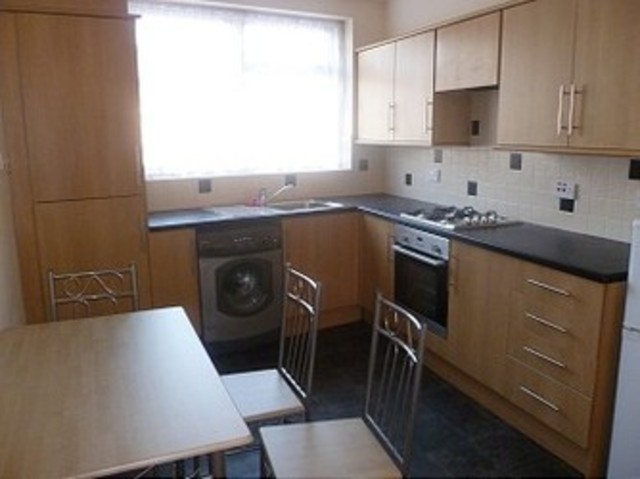  Image of 2 bedroom Flat to rent in Ilford Lane Ilford IG1 at Ilford Lane  london, IG1 2LX
