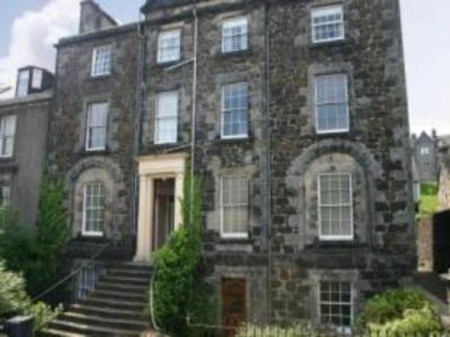  Image of 4 bedroom Flat to rent in Irvine Place Stirling FK8 at Stirling  Stirling, FK8 1BZ