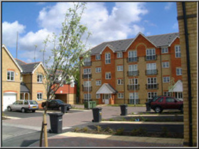  Image of 2 bedroom Flat to rent in Joseph Hardcastle Close London SE14 at Joseph Hard Castle  New Cross, SE14 5RQ