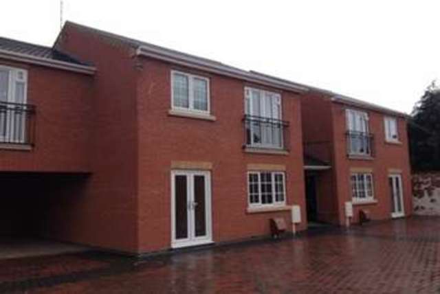  Image of 1 bedroom Flat to rent in All Saints Road Burton-on-Trent DE14 at Burton-on-Trent, DE14 3LS
