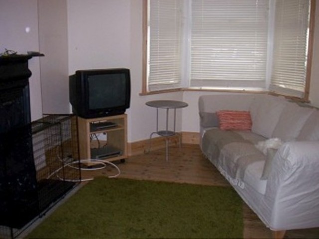  Image of Flat to rent in Junction Road London N9 at Junction Road  Edmonton, N9 7JU