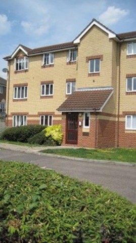  Image of 2 bedroom Flat to rent in Grove Road Chadwell Heath Romford RM6 at Juniper Court  Chadwell Heath, RM6 4PQ