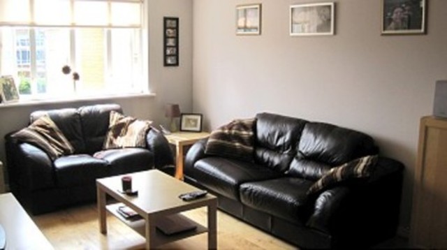  Image of 2 bedroom Flat to rent in Grove Road Chadwell Heath Romford RM6 at Juniper Court  Chadwell Heath, RM6 4PQ