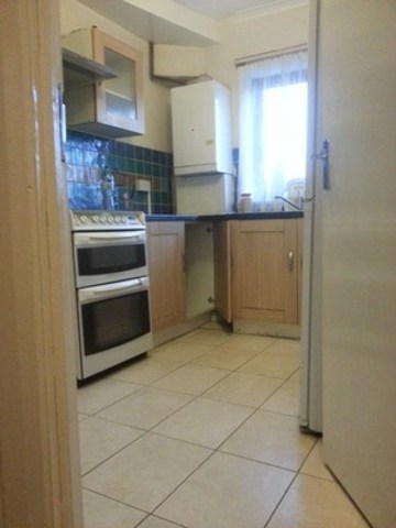  Image of 4 bedroom End of Terrace to rent in Kenilworth Gardens Ilford IG3 at KENILWORTH GARDENS SEVEN KINGS ILFORD, IG3 8DU