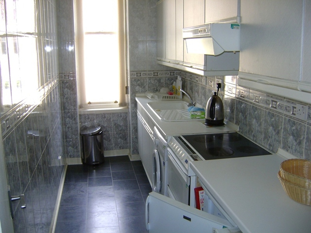  Image of 3 bedroom Flat to rent in Kilnside Road Paisley PA1 at Paisley Renfrewshire Renfrewshire, PA1 1RJ
