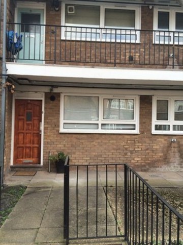  Image of 1 bedroom Ground Flat to rent in Galbraith Street London E14 at KIMBERLY HOUSE GALBRAITH STREET LIMEHOUSE, E14 3LS